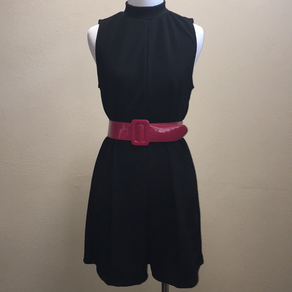 SIG romper, size M, NWT